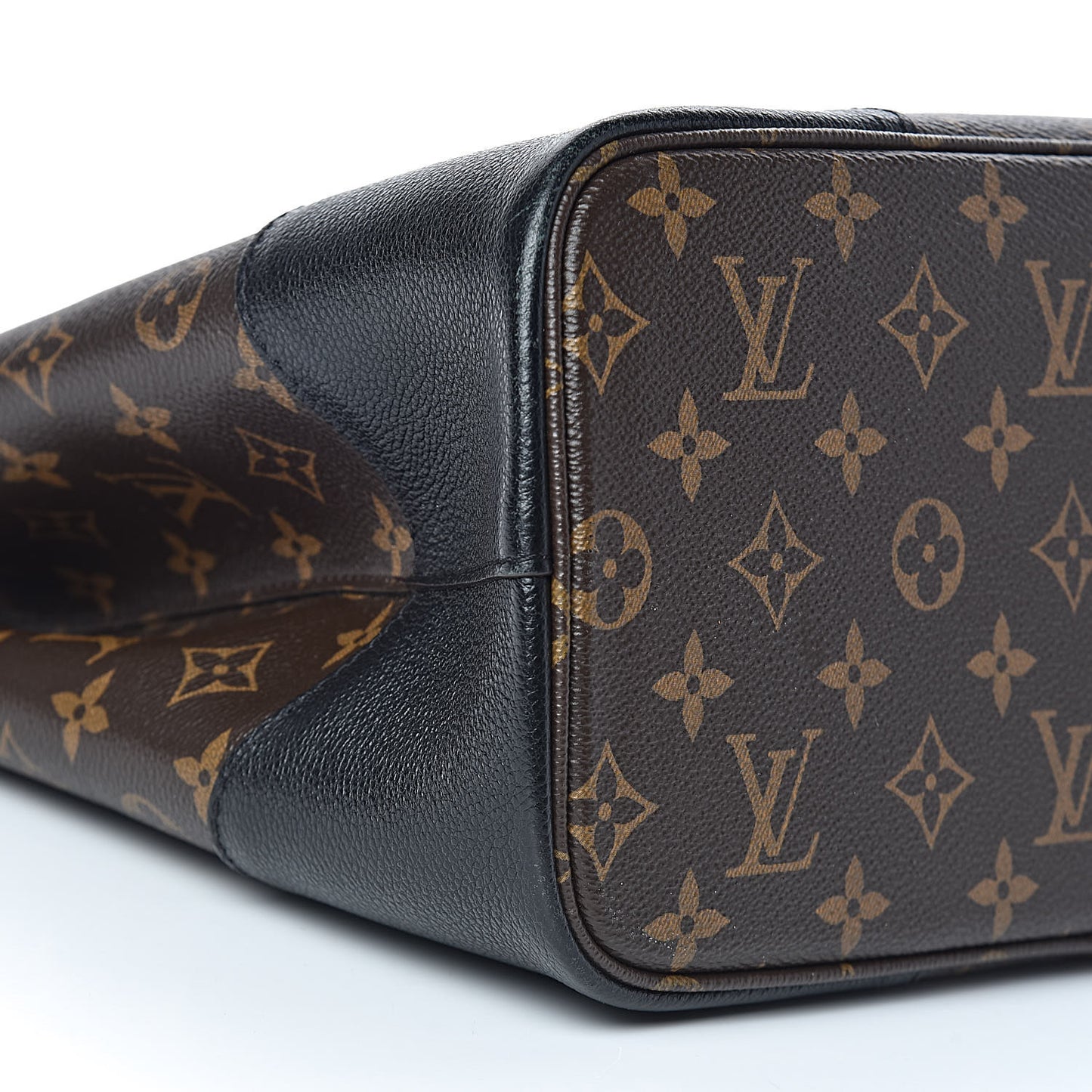 Monogram Flandrin Black
