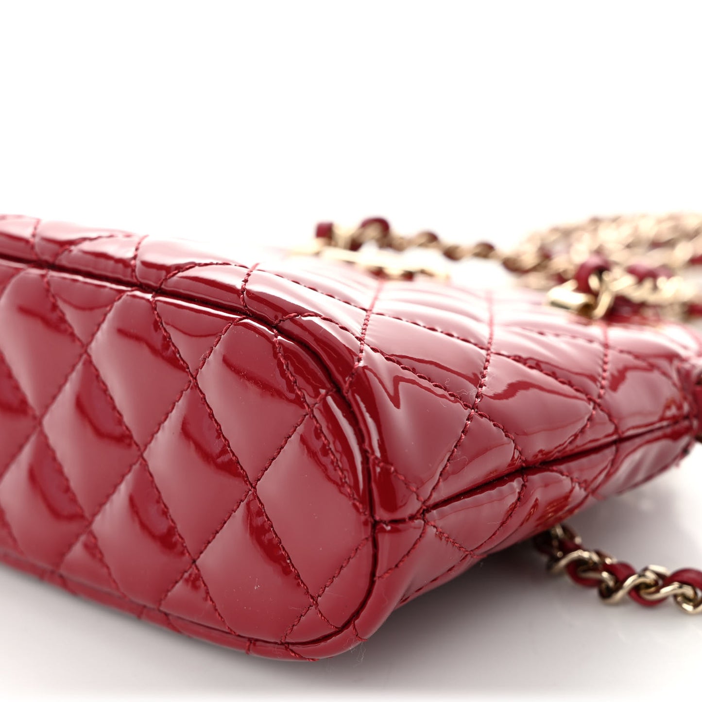 Patent Calfskin Quilted Shiny Coco Clutch With Chain Red