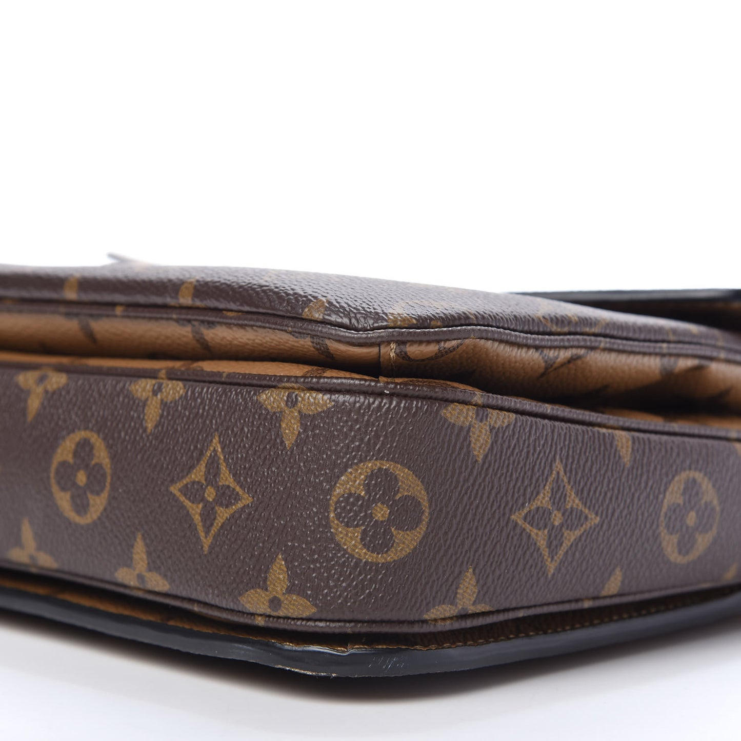 Reverse Monogram Pochette Metis