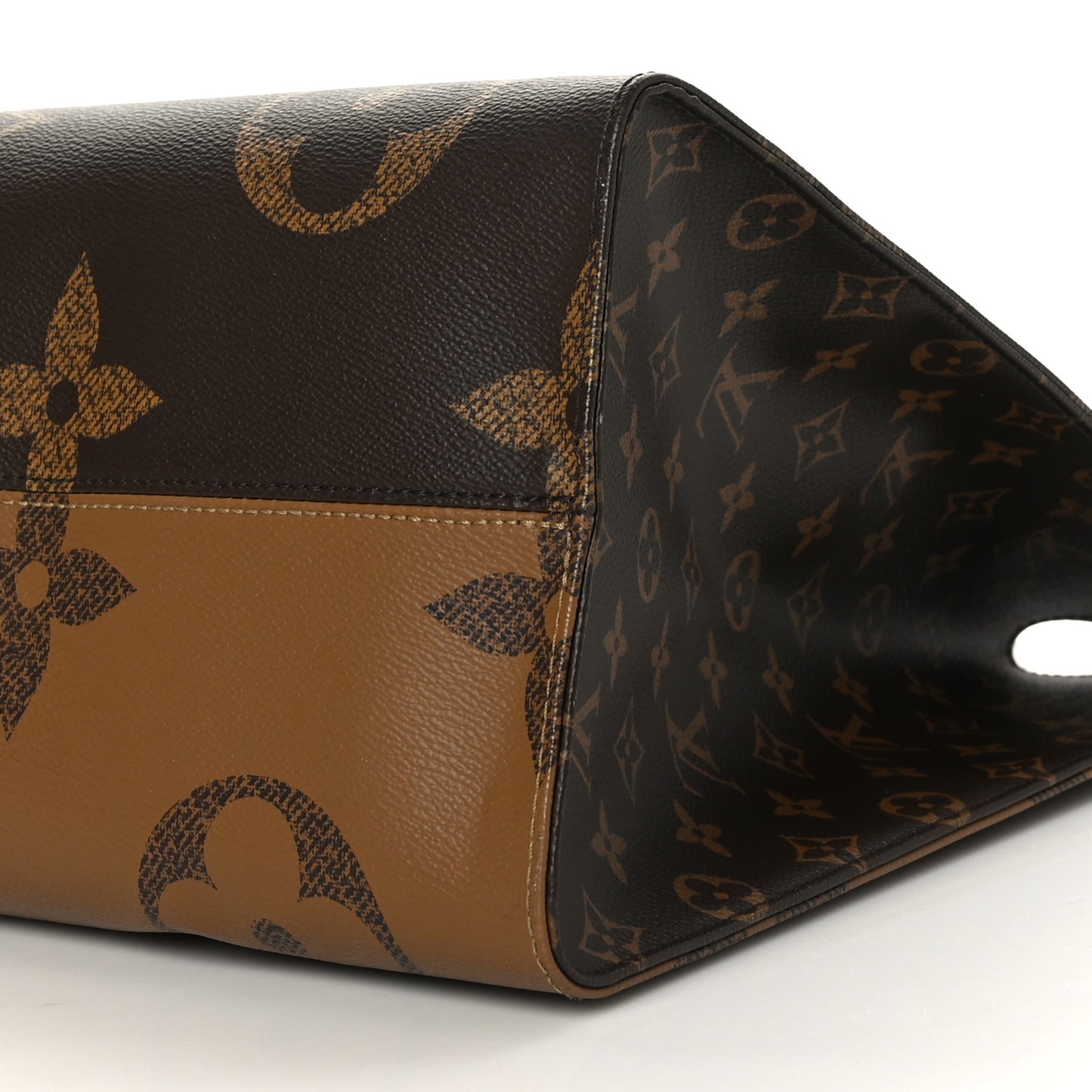 Reverse Monogram Giant Onthego GM