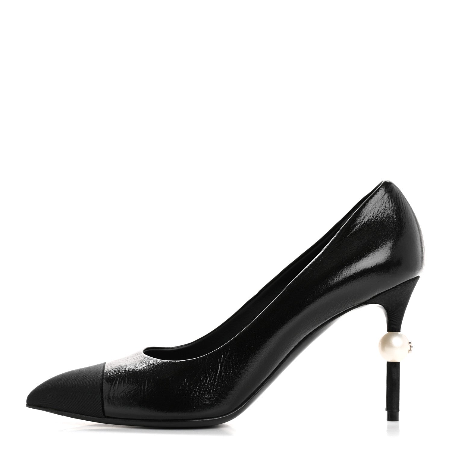 CHANEL ブラック エナメル ヒール　EU 38.5 Chanel Shiny Calfskin Grosgrain Cap Toe CC Pearl Pumps 38.5