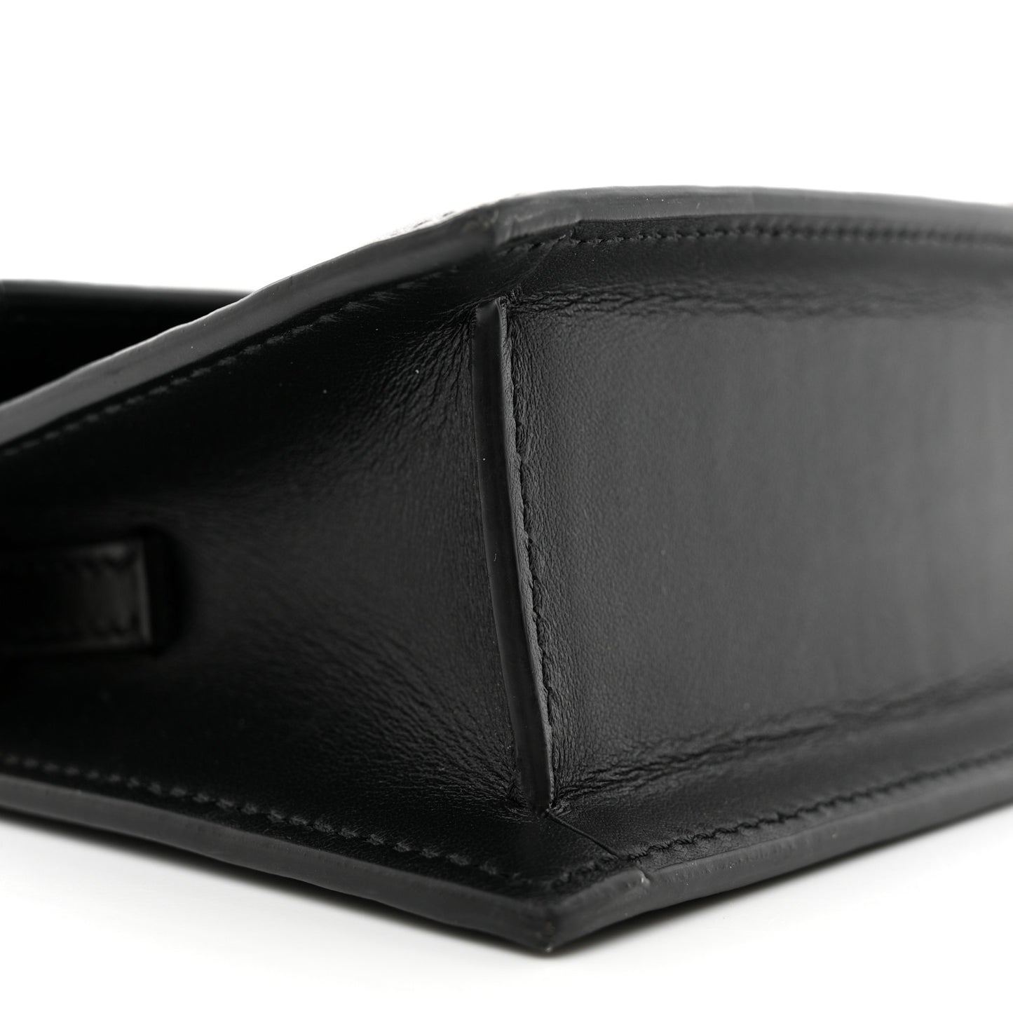 Smooth Calfskin Le Bambino Long Black