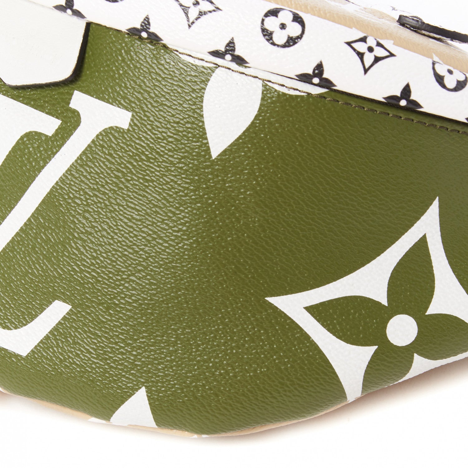 Louis Vuitton Monogram Giant Bumbag Kaki Beige 5 of 9