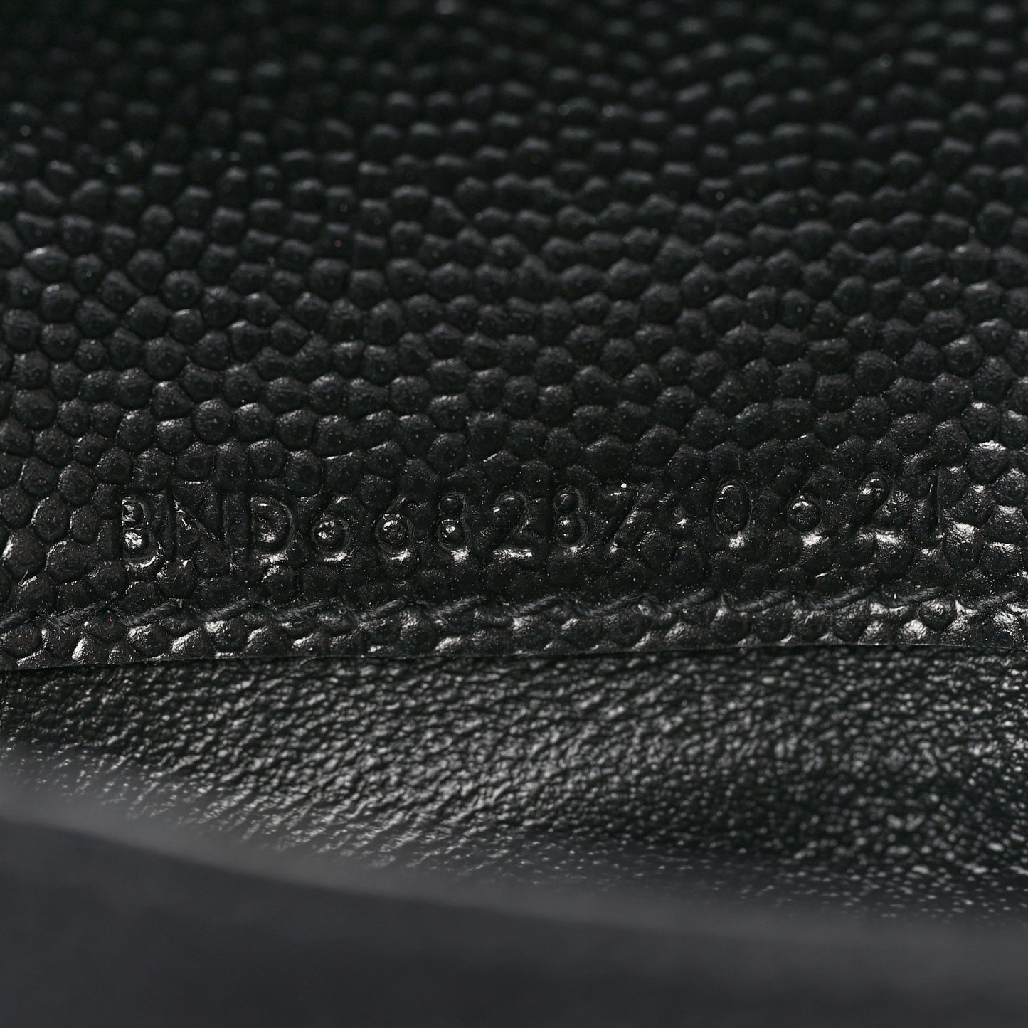 Grain De Poudre Matelasse Chevron Monogram Zipped Two-Part Wallet Black