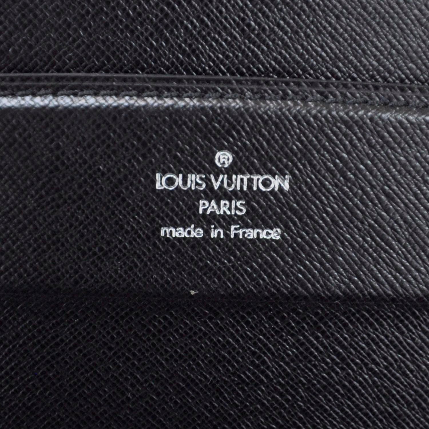 Louis Vuitton Taiga President Classeur Briefcase 7 of 9