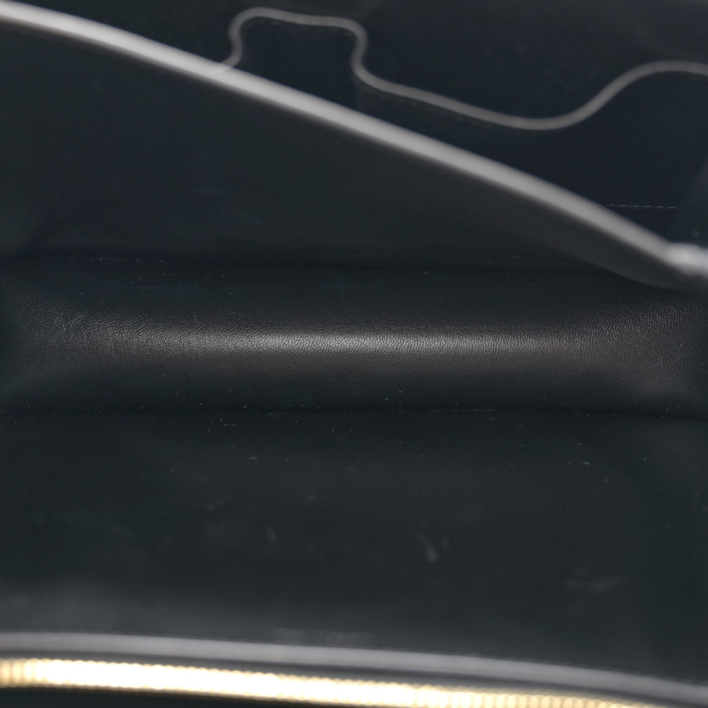 Box Calfskin Medium Classic Box Flap Bag Black