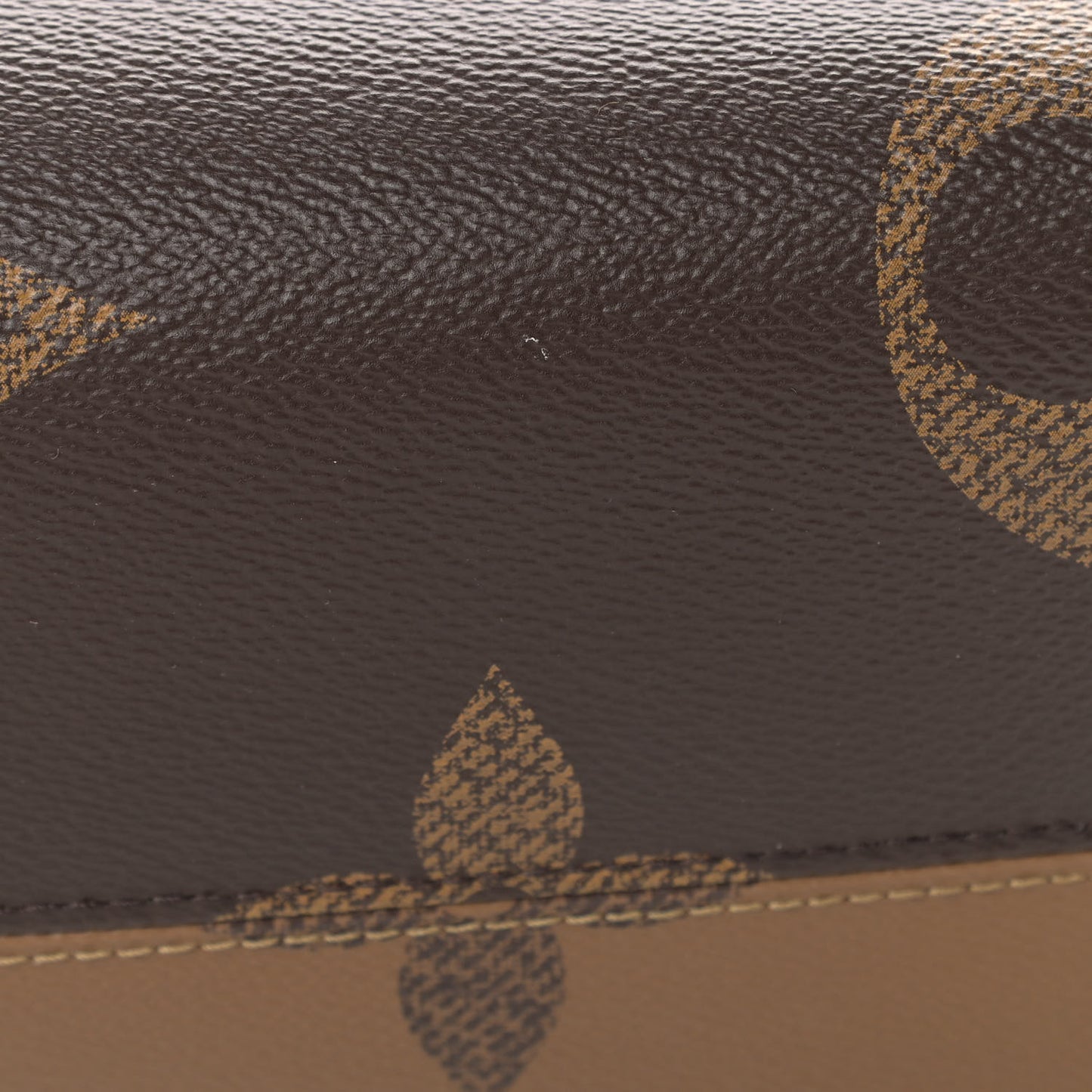 Reverse Monogram Giant Onthego MM