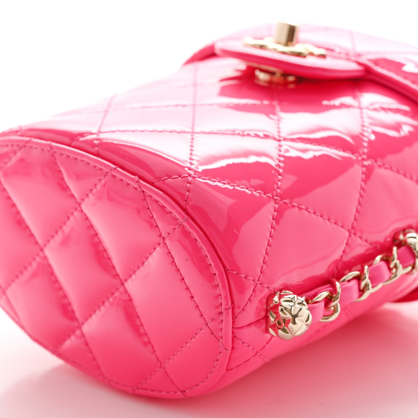 Patent Quilted CC Vani-Tea Case With Chain Neon Pink