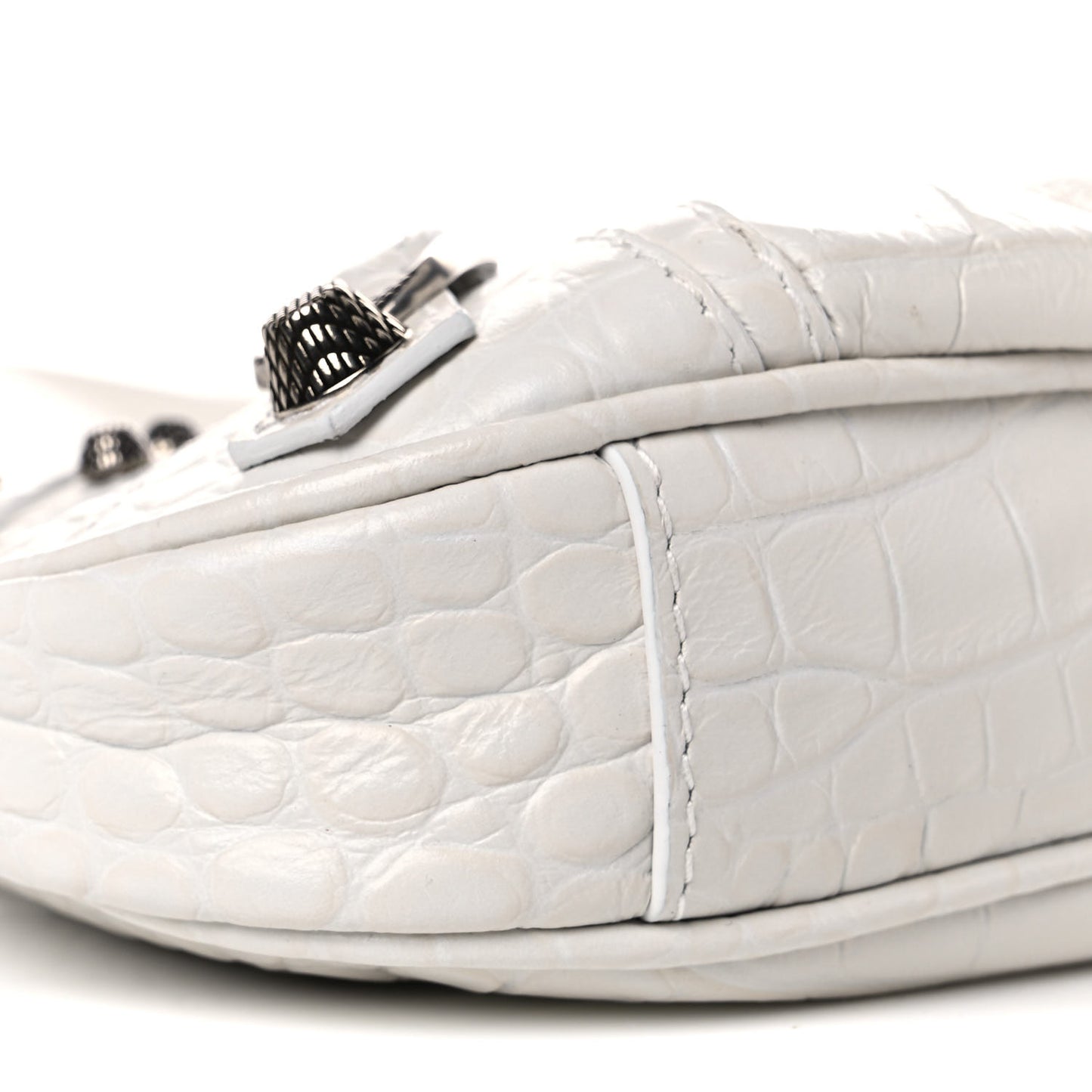 Extra Supple Calfskin Crocodile Embossed Le Cagole Mini Purse With Chain White