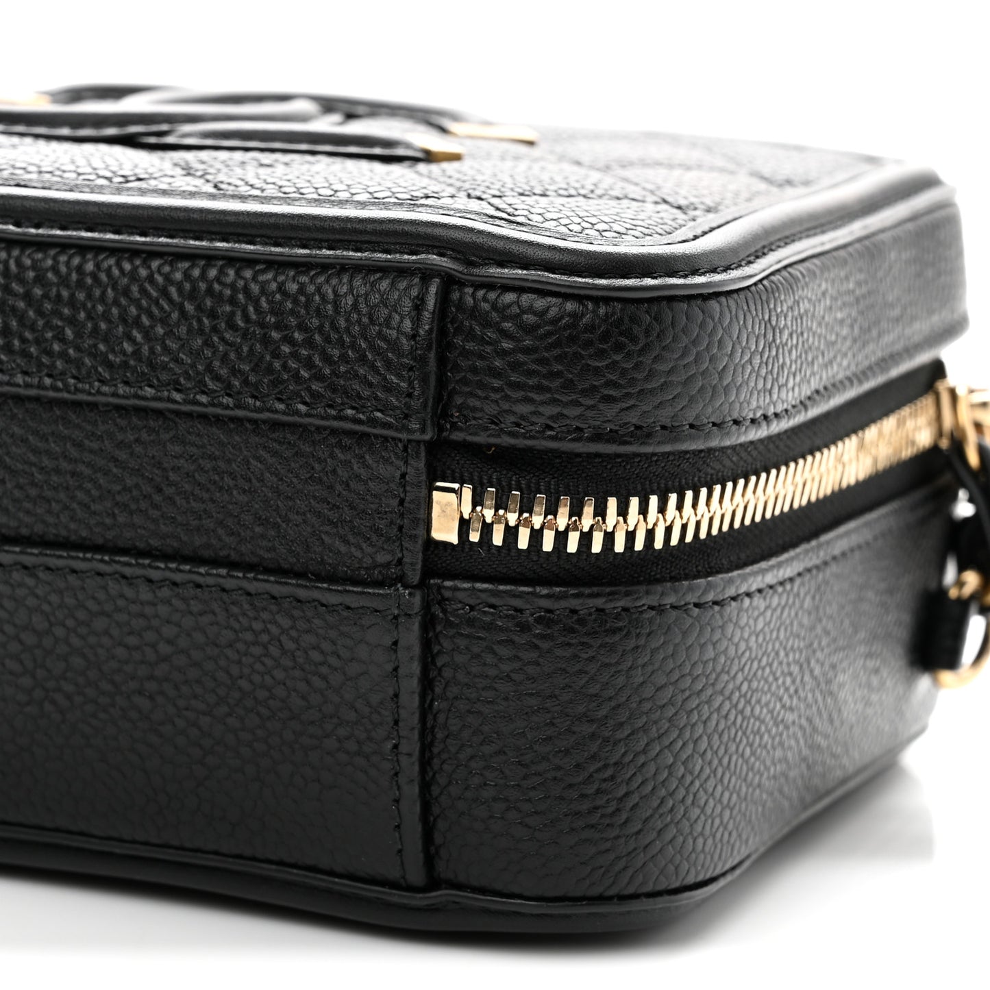 Caviar Quilted Small CC Filigree Vanity Case Black