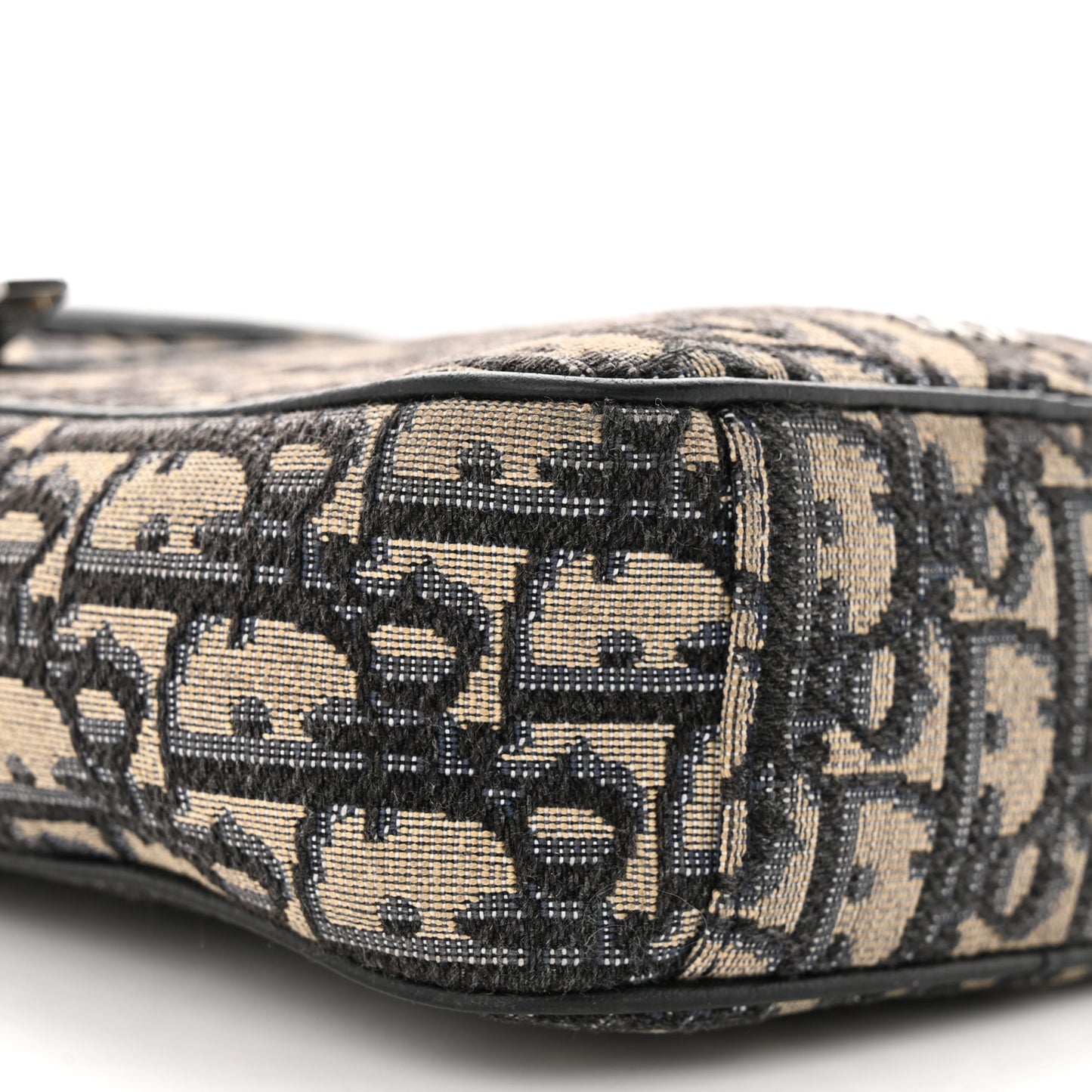 Oblique Messenger Pouch Beige Black