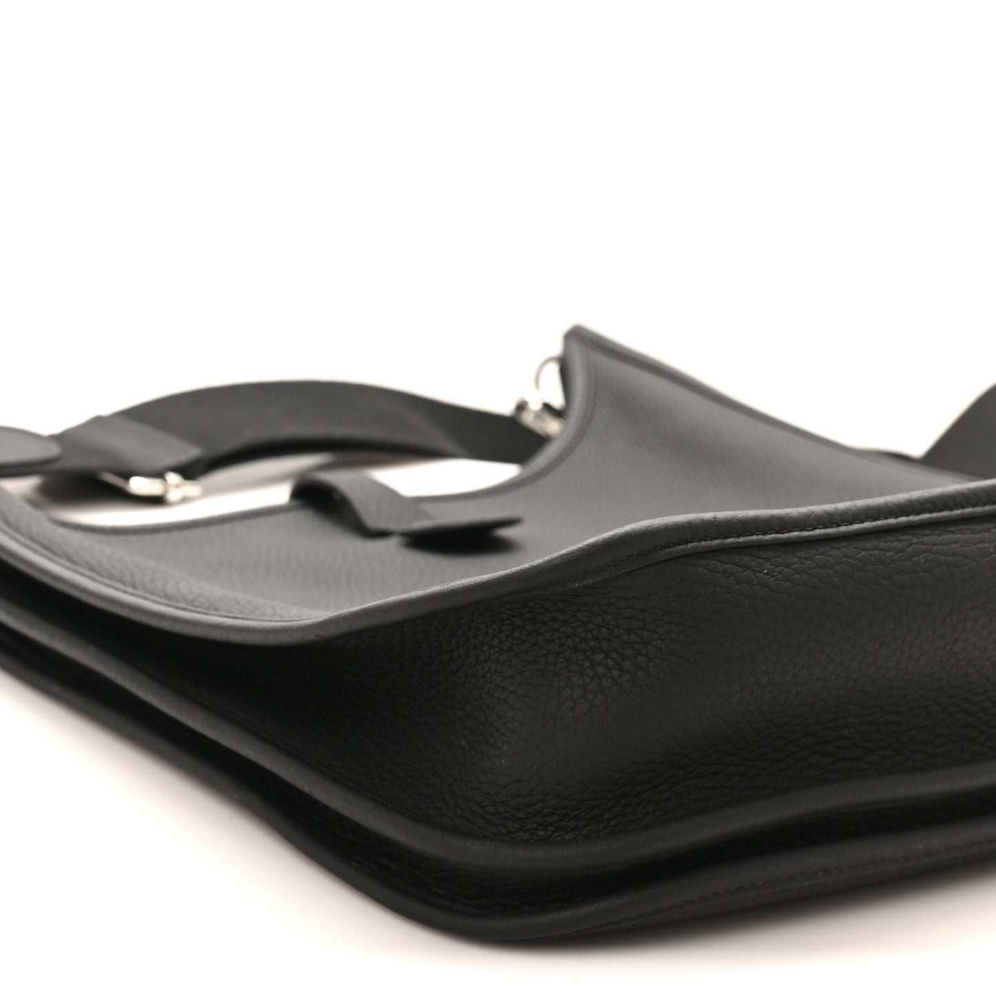Taurillon Clemence Evelyne III PM Black