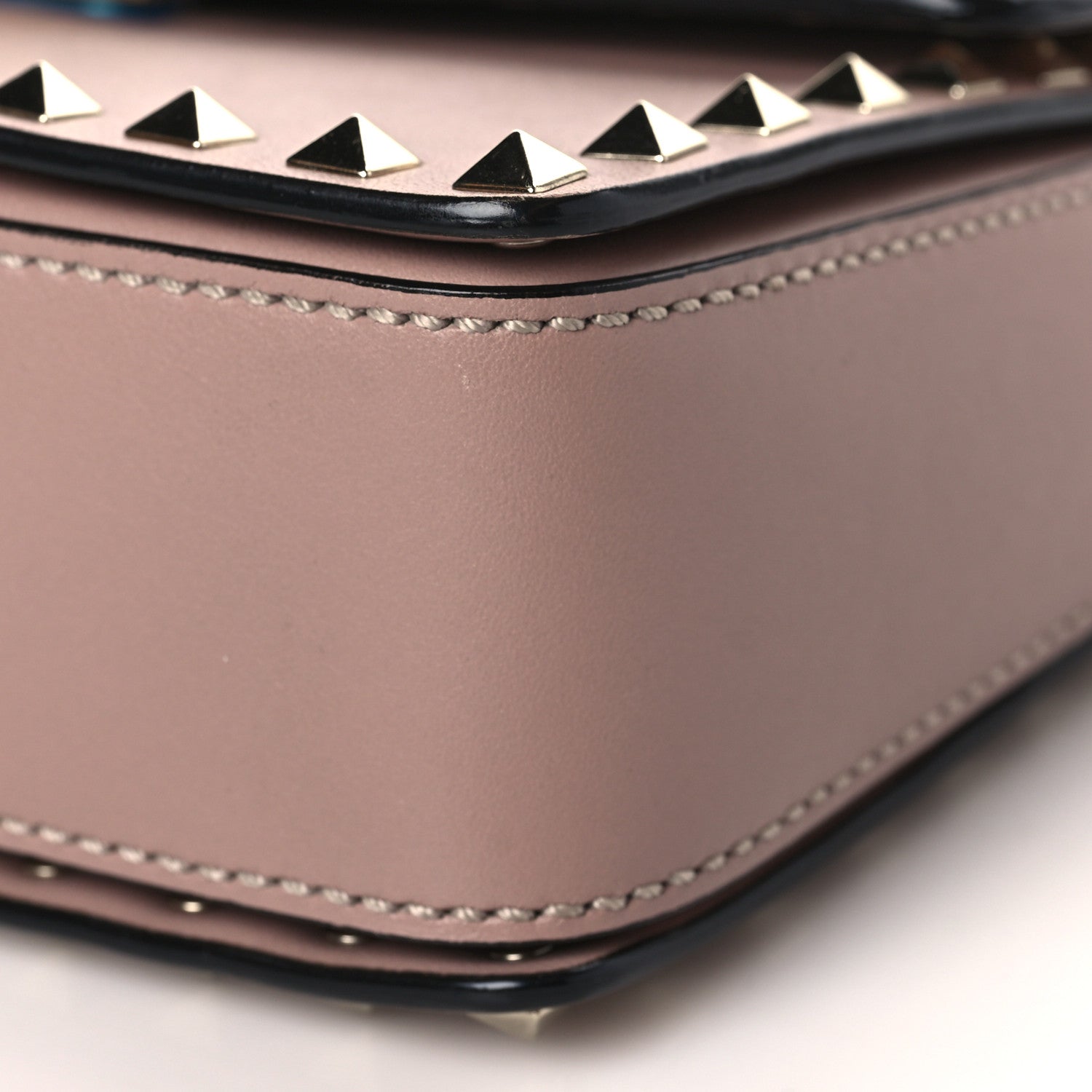 Valentino Garavani Vitello Rockstud Flip Lock Chain Crossbody Bag Poudre 7 of 7