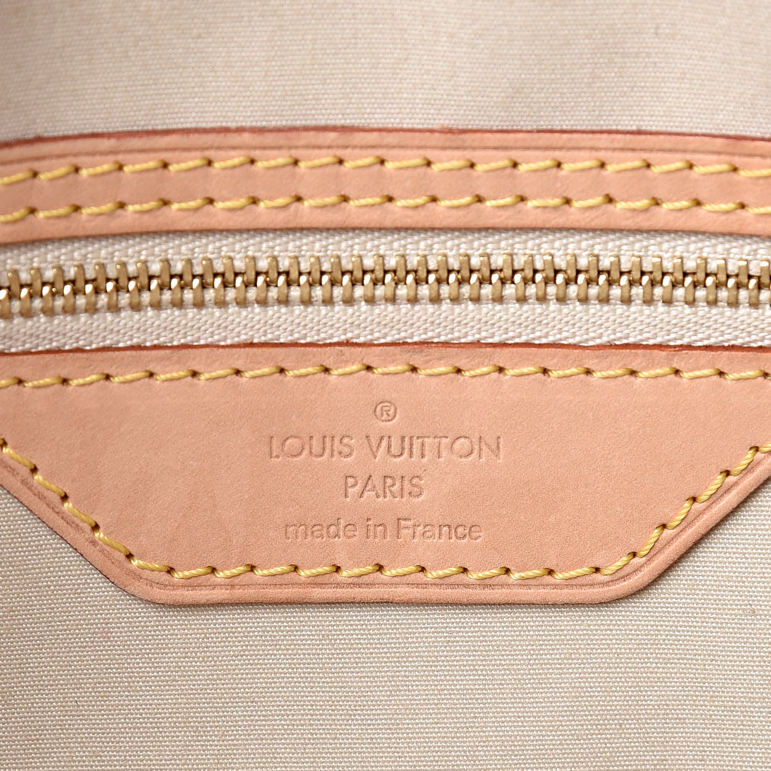 Louis Vuitton Vernis Brea MM Blanc Corail 10 of 10