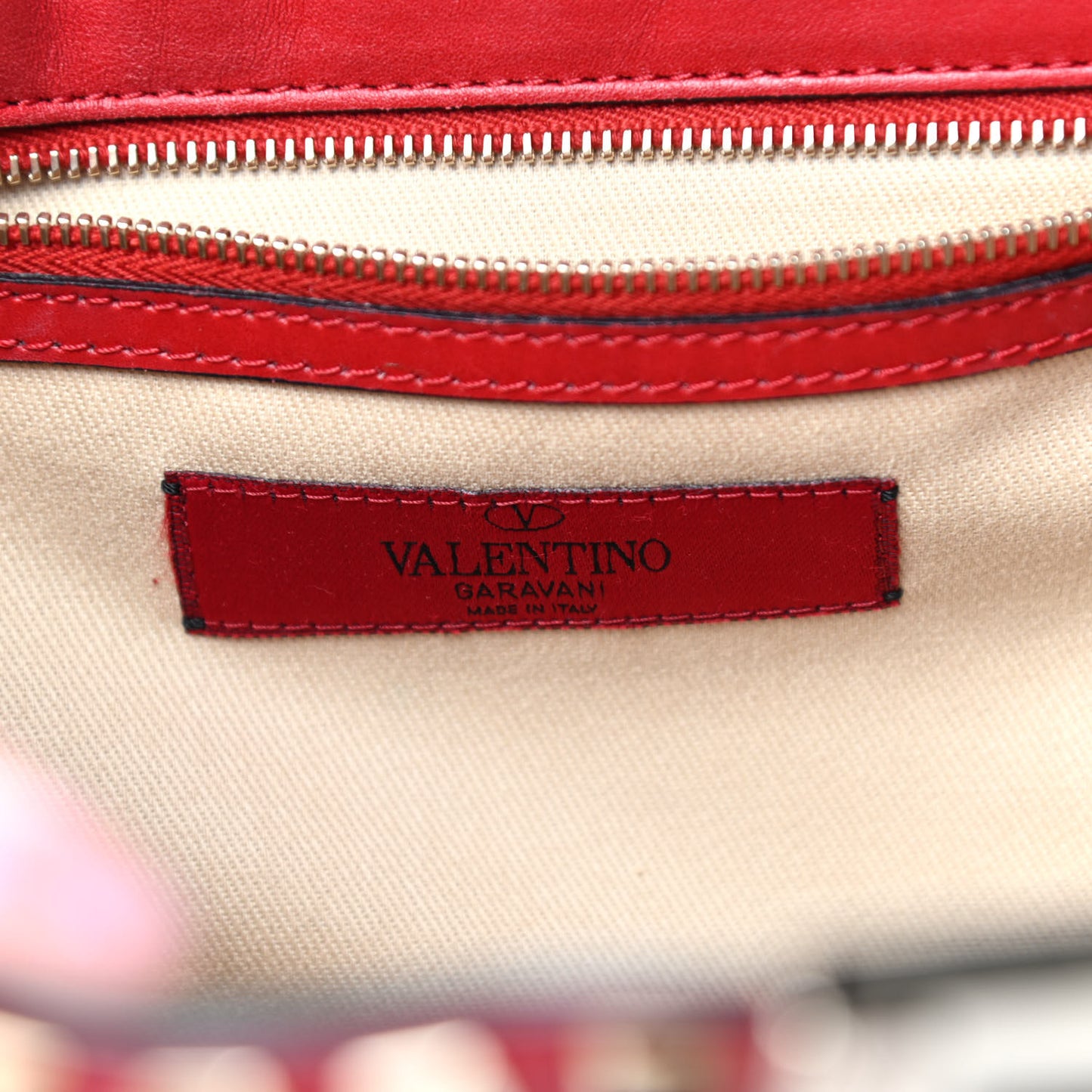 Vitello Rockstud Shoulder Satchel Rosso Valentino