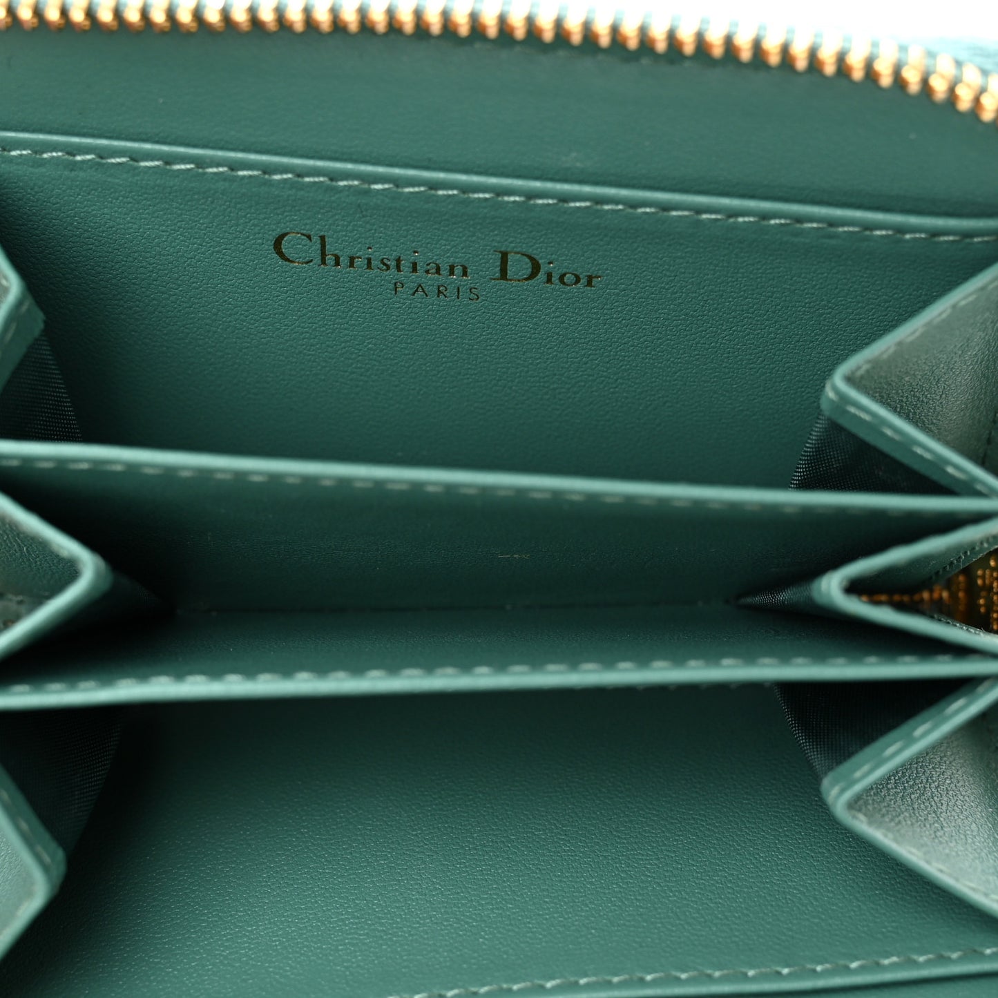 Grained Calfskin Supple Cannage Caro Compact Zip Card Wallet Vert Tundra