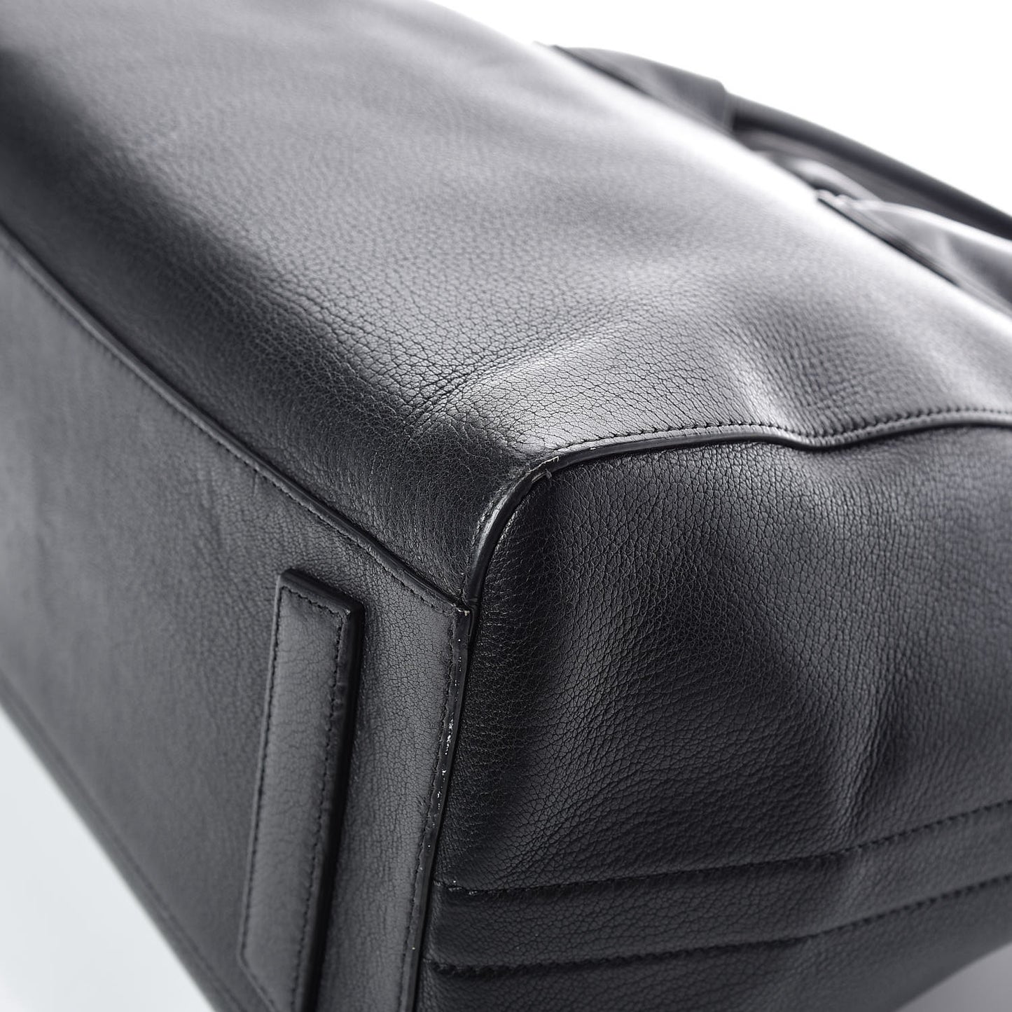 Sugar Goatskin Medium Antigona Black