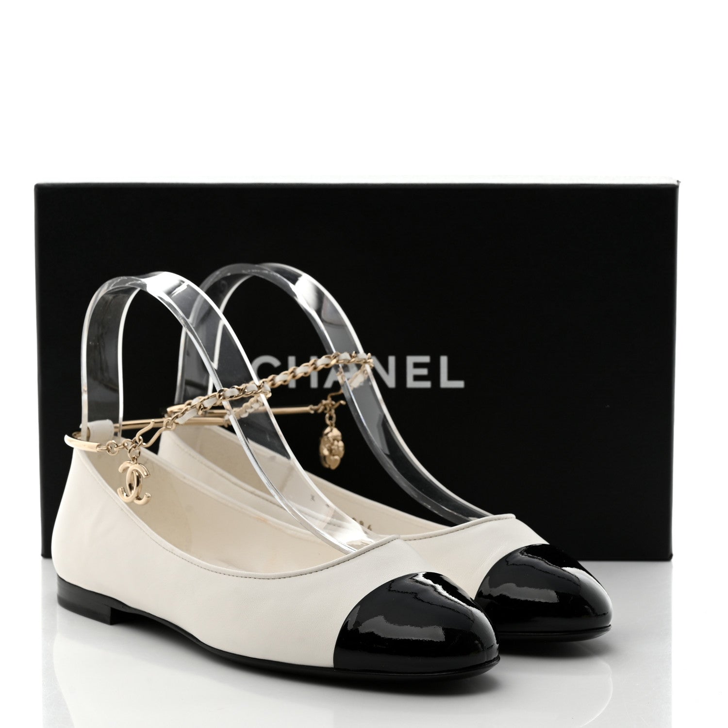 Chanel Lambskin Patent Calfskin Cap Toe Ankle Chain Ballerina Flats 37 White Black 9 of 9