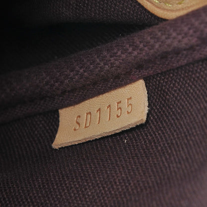 Louis Vuitton Monogram Favorite PM 9 of 9