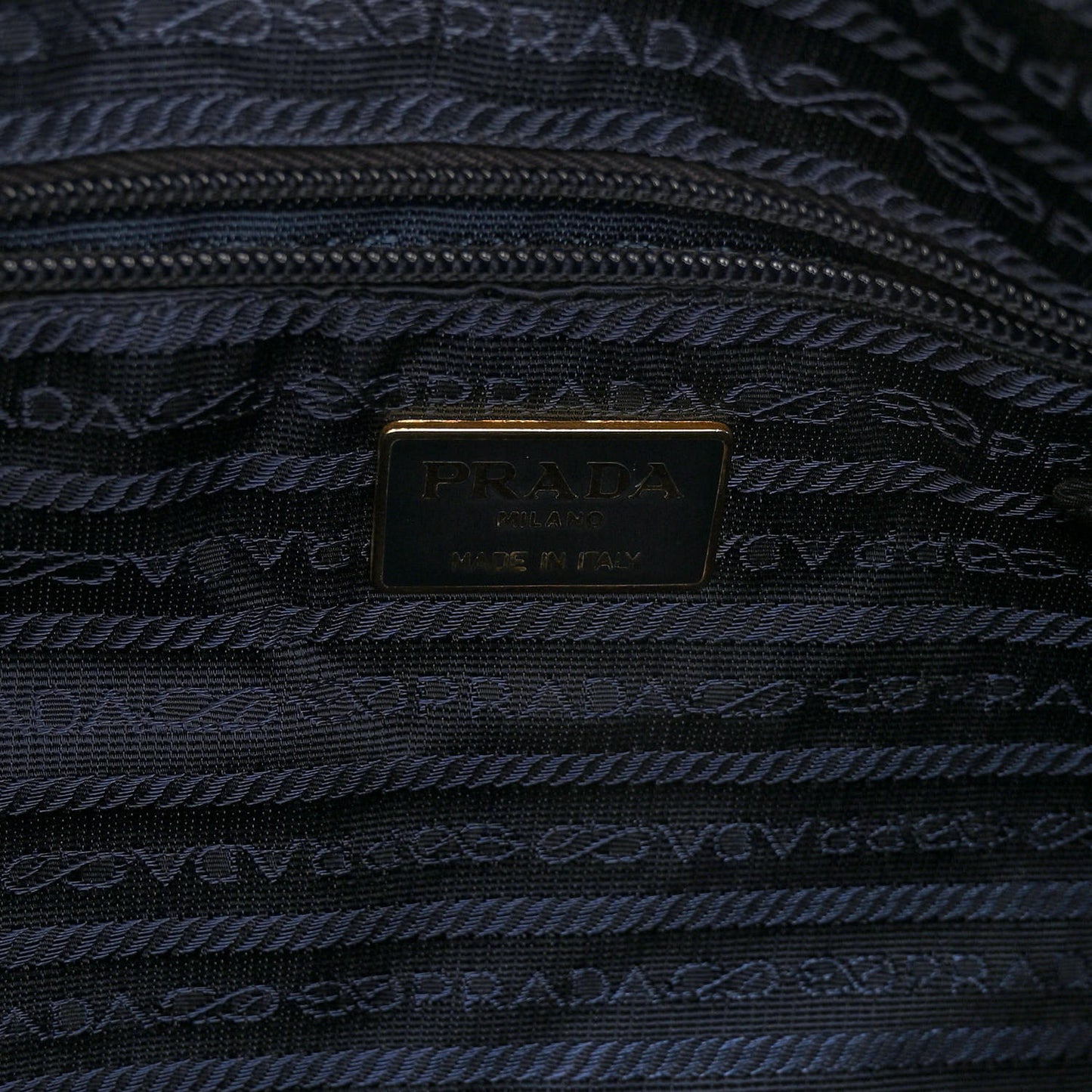Nylon Tessuto Quilted Shoulder Bag Blue