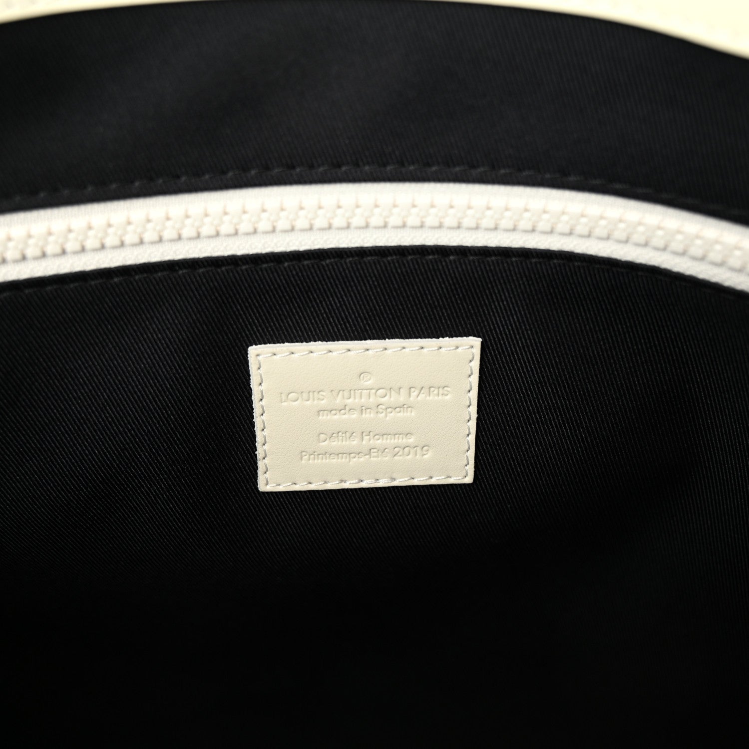 Louis Vuitton Taurillon Monogram Sac Plat Powder White 5 of 8