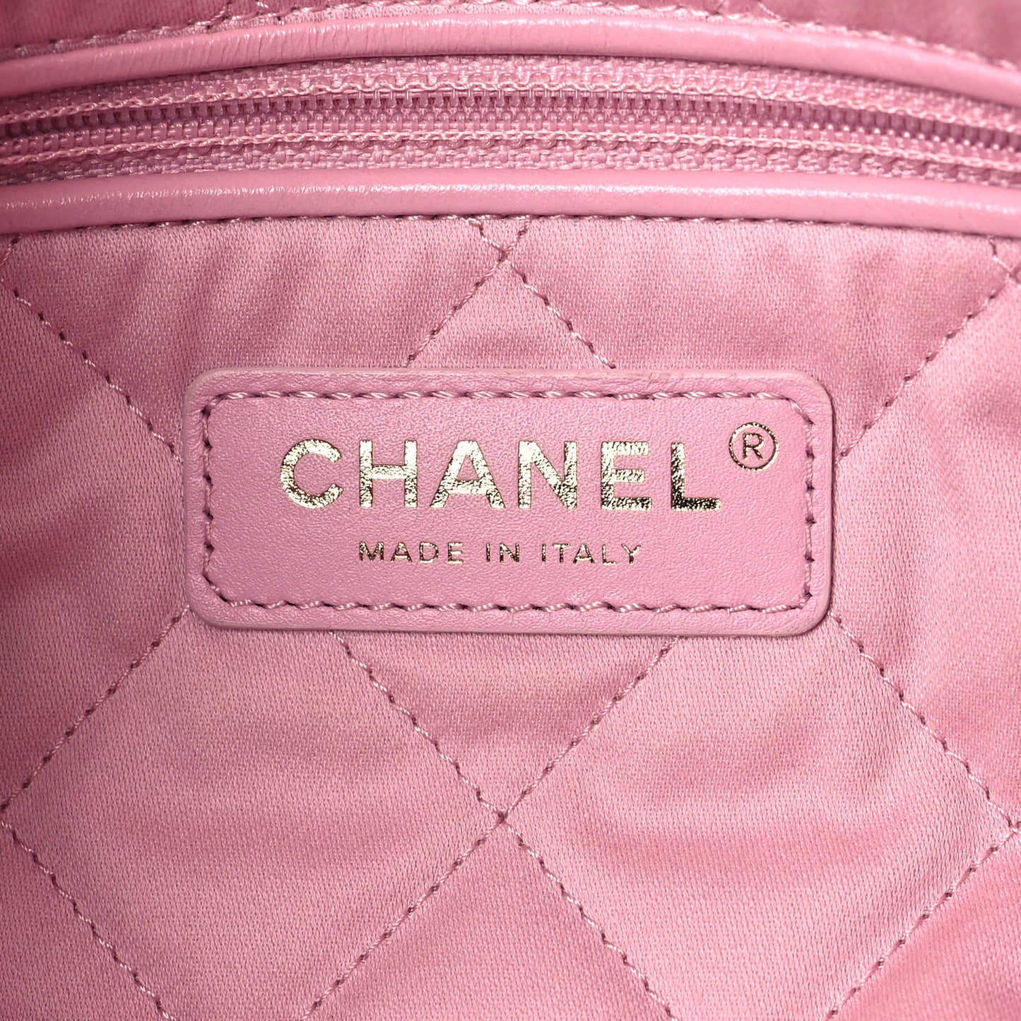 Shiny Calfskin Quilted Chanel 22 Pink
