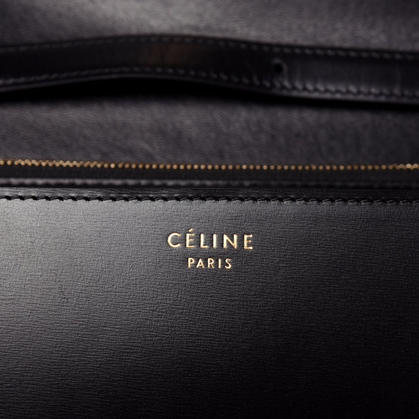 Box Calfskin Medium Classic Box Flap Black