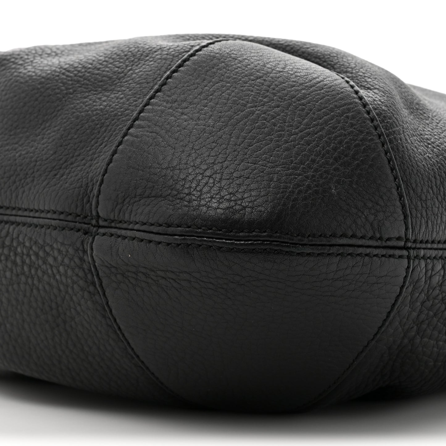 Pebbled Calfskin Medium Soho Chain Hobo Black