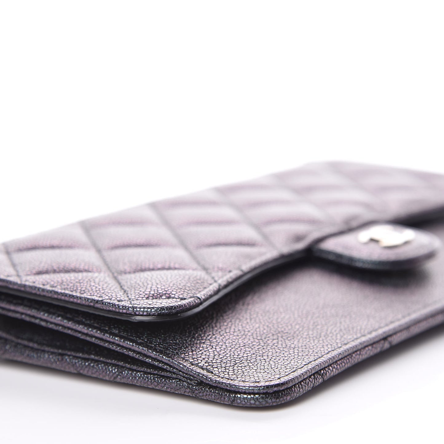 Iridescent Caviar Quilted Classic Pouch With Handle Black
