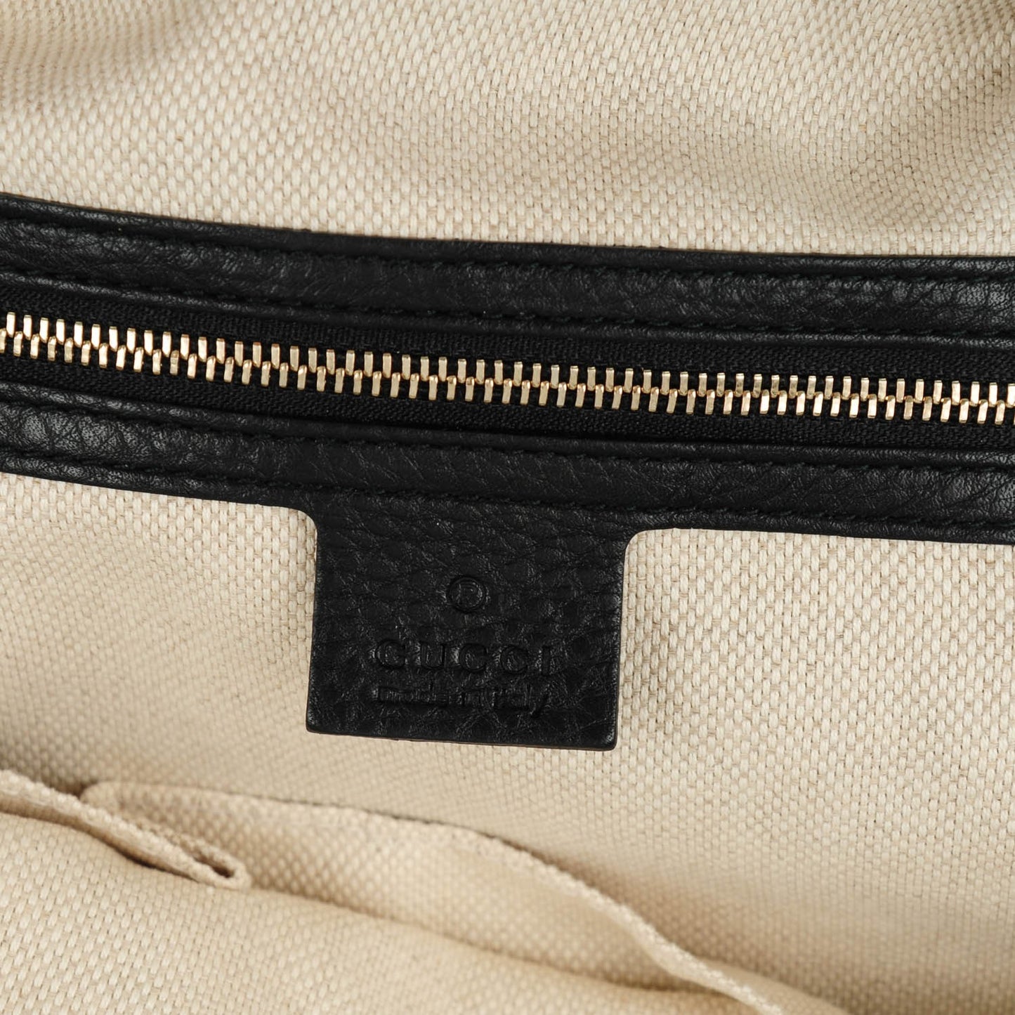 Pebbled Calfskin Medium Soho Chain Hobo Black