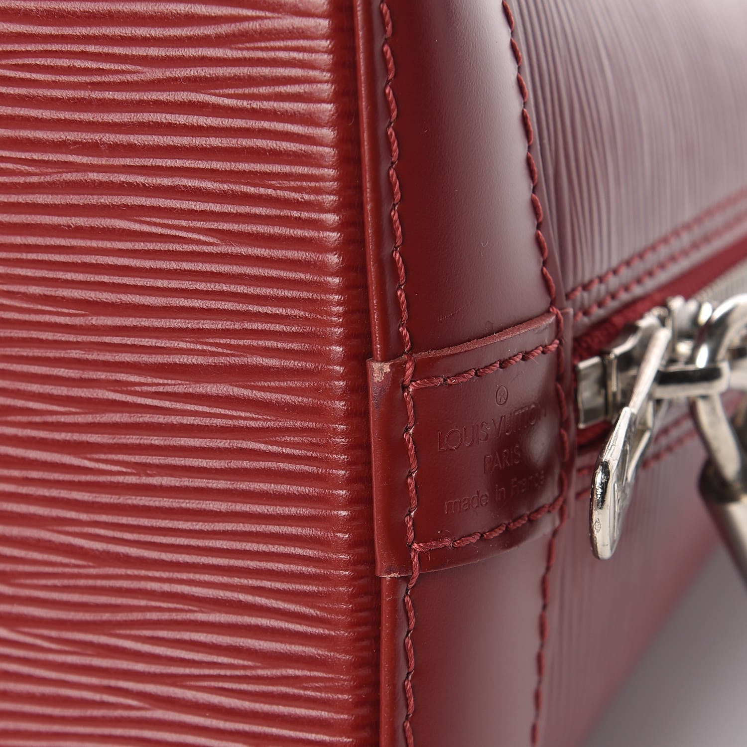 Louis Vuitton Epi Alma PM Rubis 13 of 21