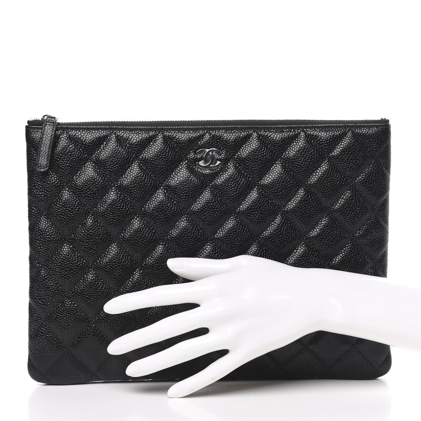 Caviar Quilted Medium Cosmetic Case Black