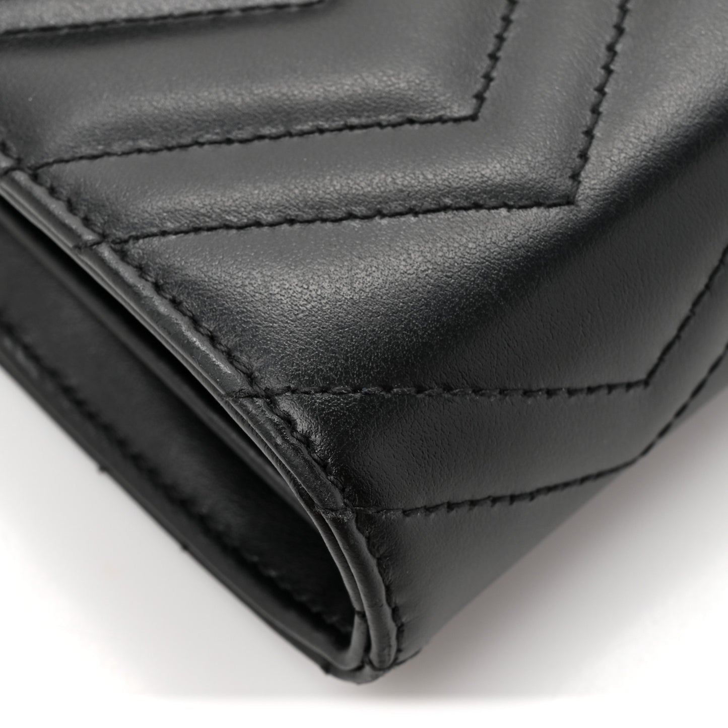 Calfskin Matelasse GG Marmont Chain Wallet Black