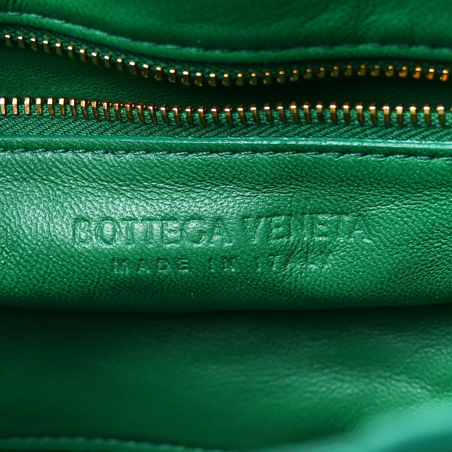 Bottega Veneta Lambskin Maxi Intreccio Padded Chain Cassette Crossbody Bag Racing Green 6 of 13