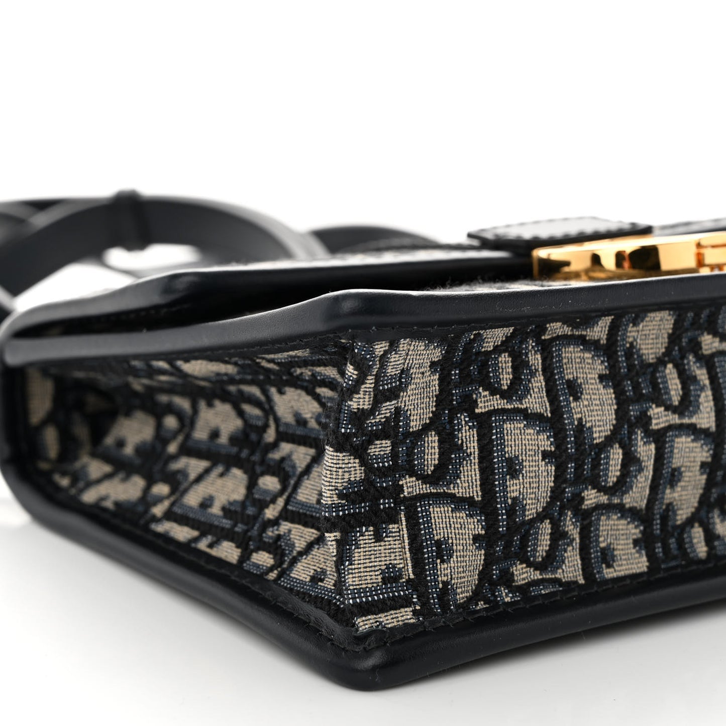 Oblique 30 Montaigne Flap Bag Blue