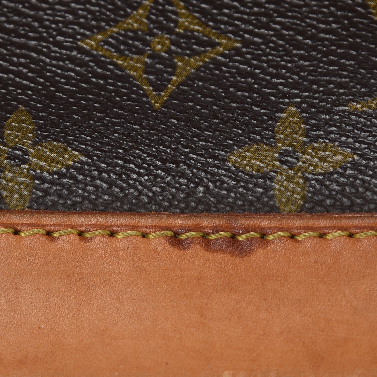 Louis Vuitton Monogram Alma PM 9 of 28