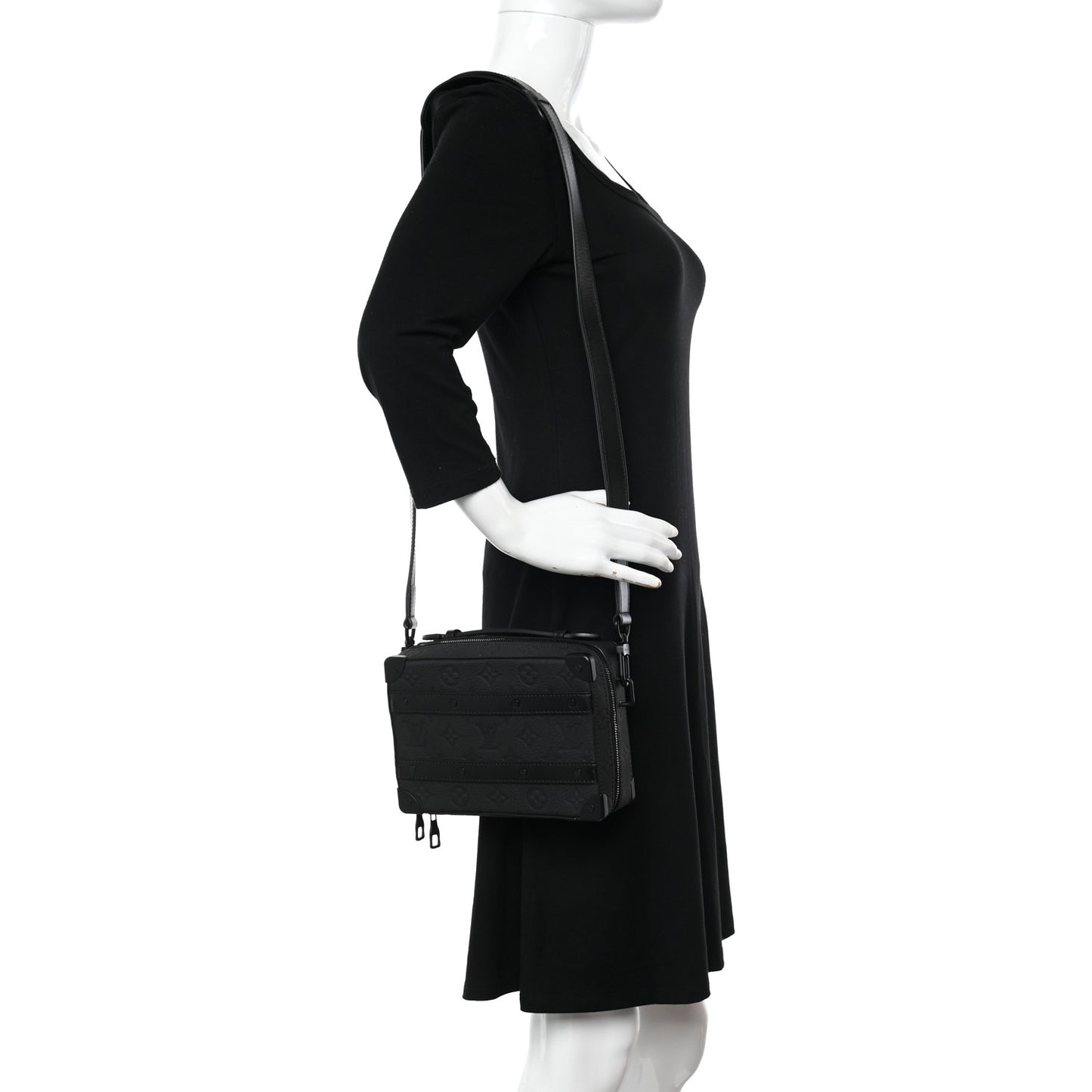 Taurillon Monogram Soft Trunk Black