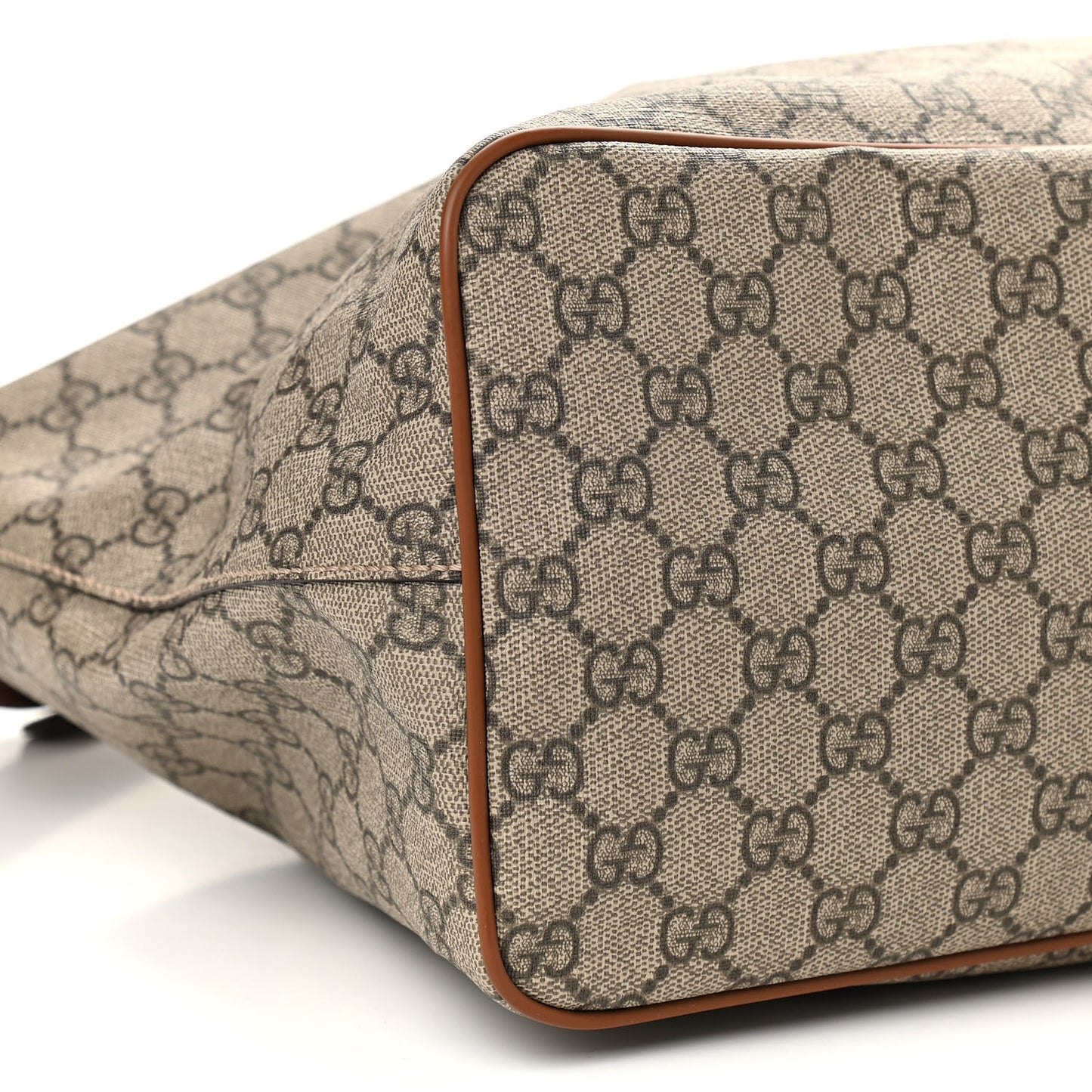 Soft GG Supreme Monogram Medium Crossbody Tote Beige Cuir