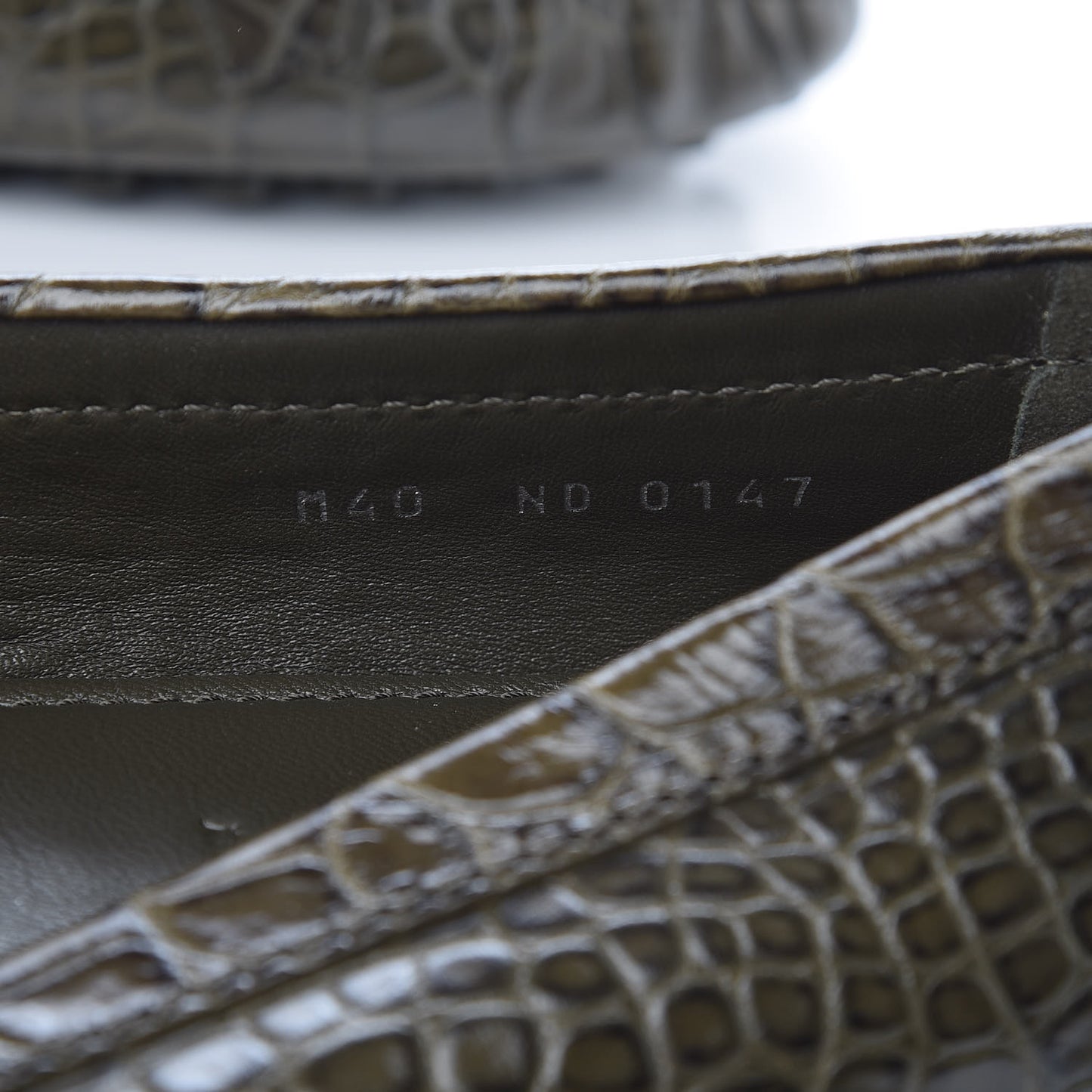Calfskin Crocodile Embossed Dauphine Loafers 40 Green
