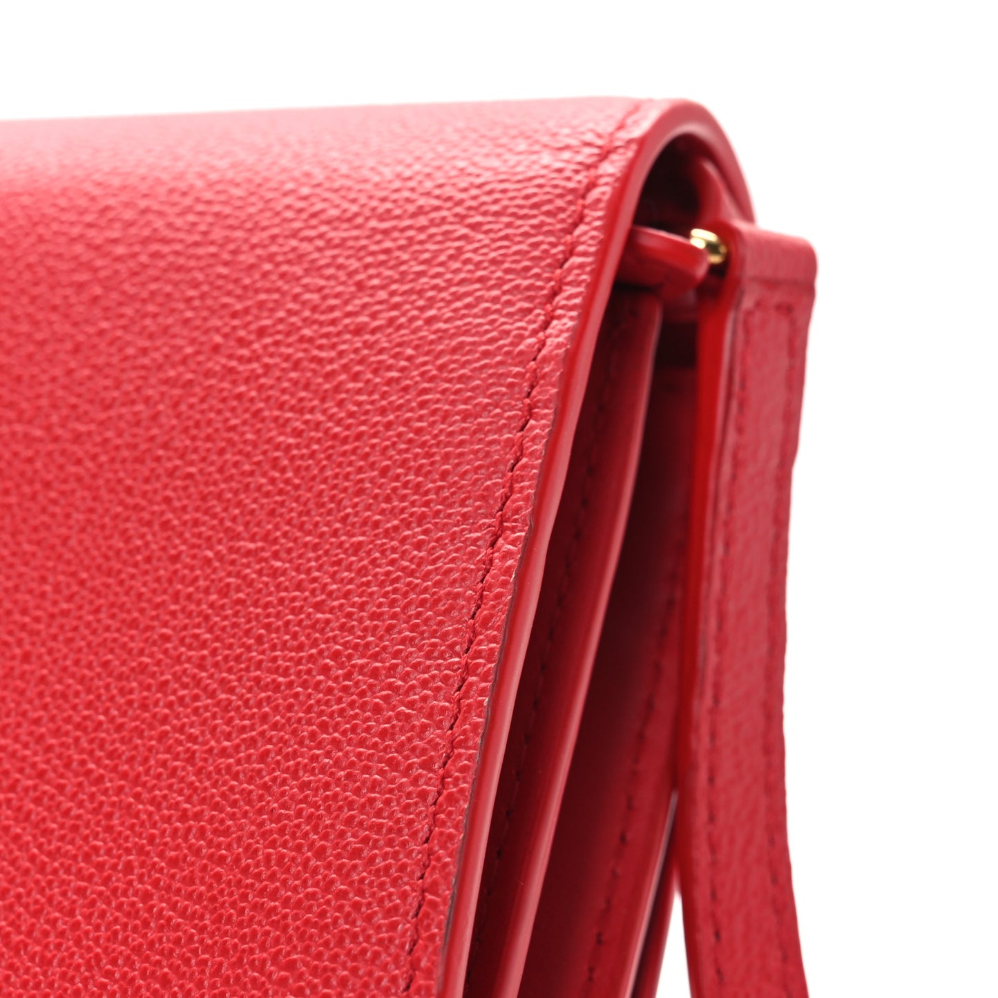 Grainy Calfskin Logo Henley Wallet On Chain Red