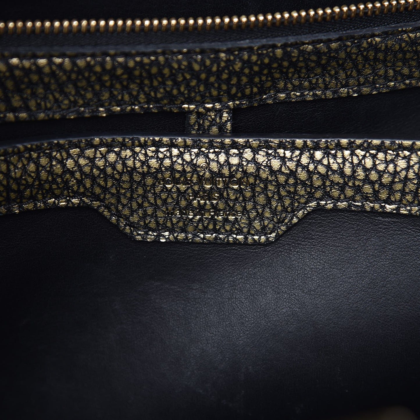 Metallic Taurillon Capucines PM Gold