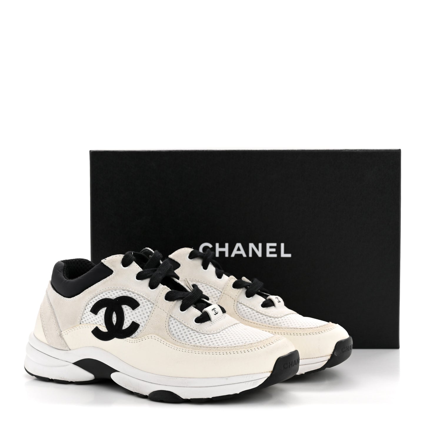 Mesh Suede Calfskin Grained Calfskin Womens CC Sneakers 38.5 White Black