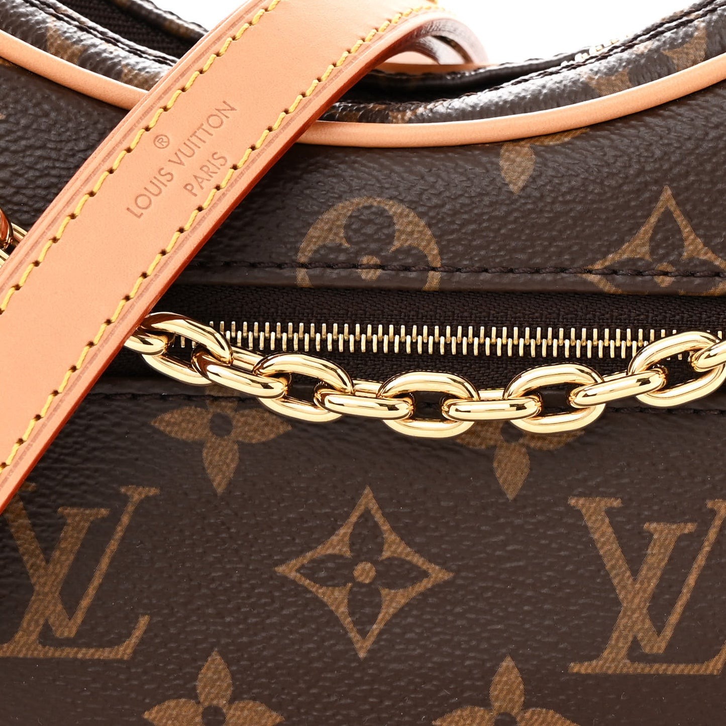 Monogram Loop