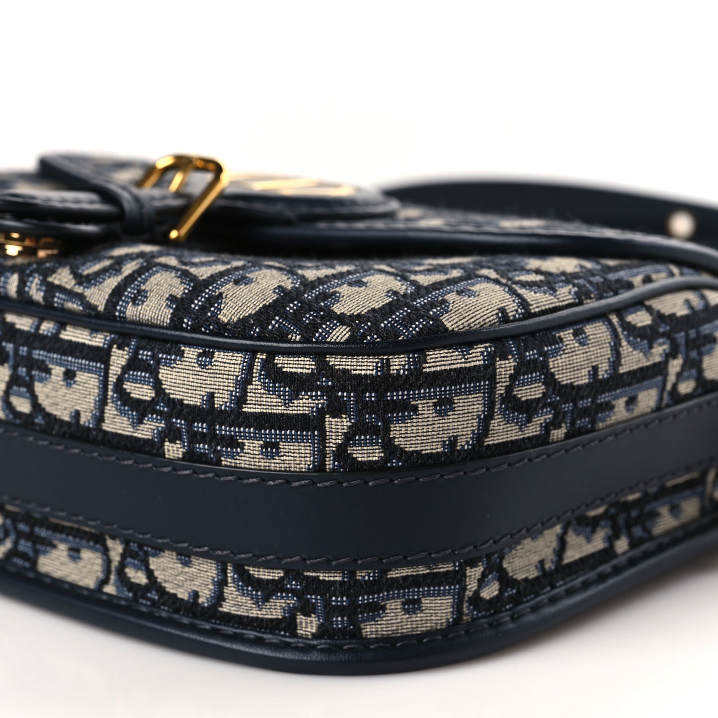 Oblique Medium Bobby Flap Blue