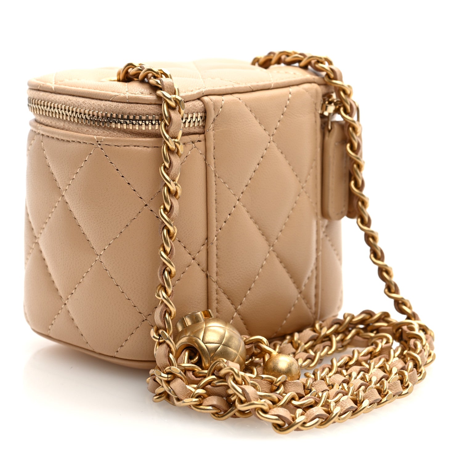 CHANEL ベージュ キルティング ケース Chanel Lambskin Quilted Pearl Crush Mini Vanity Case With Chain
