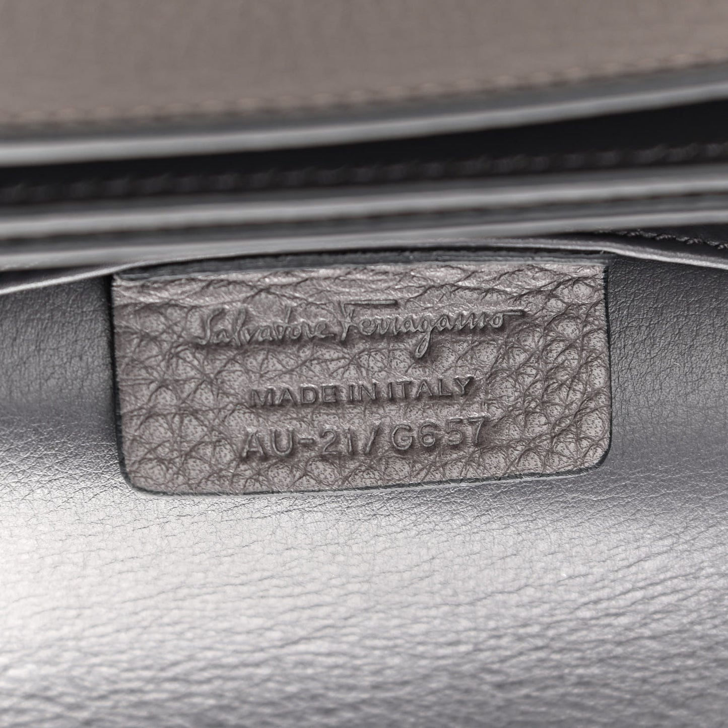 Pebbled Calfskin Ginevra Chain Bag Grey