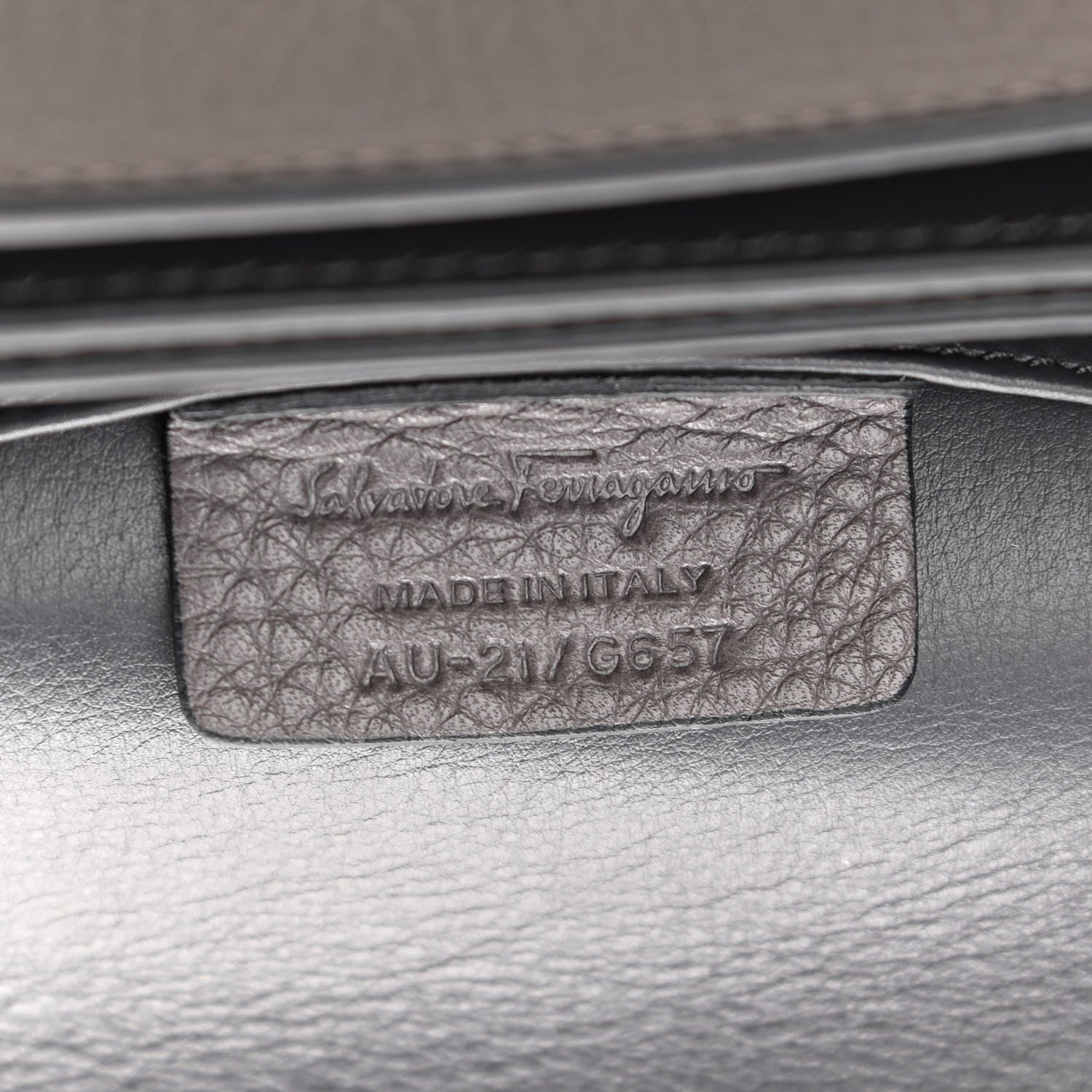 Salvatore Ferragamo Pebbled Calfskin Ginevra Chain Bag Grey 6 of 14