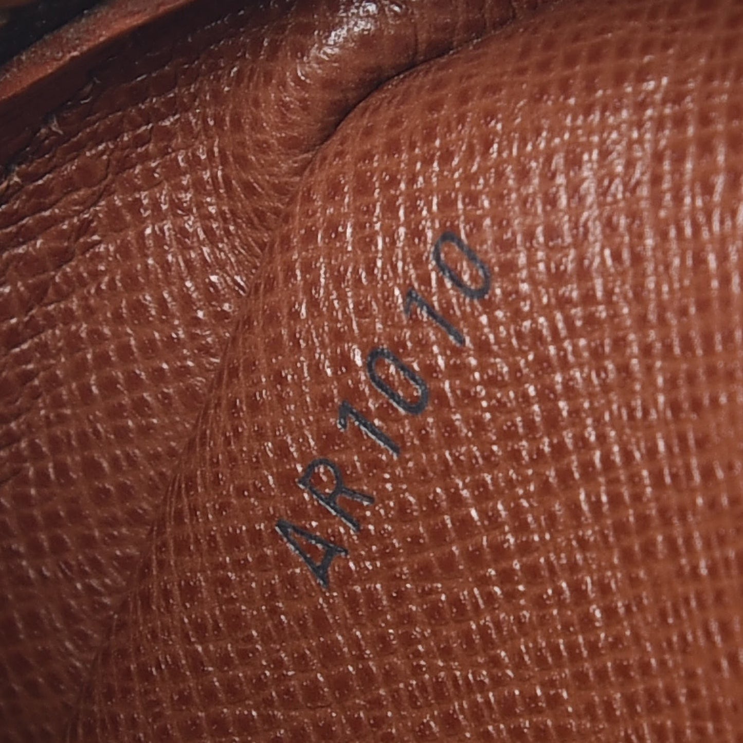 Monogram Danube 21