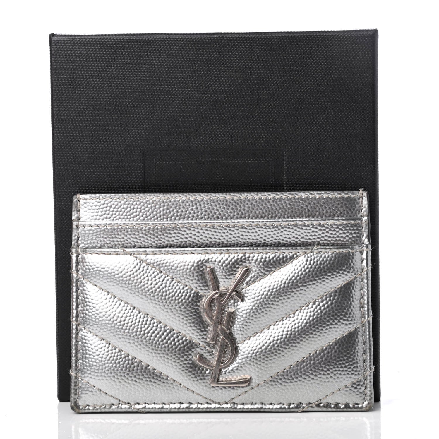 Saint Laurent Metallic Grain De Poudre Matelasse Chevron Monogram Credit Card Case Argento 9 of 9