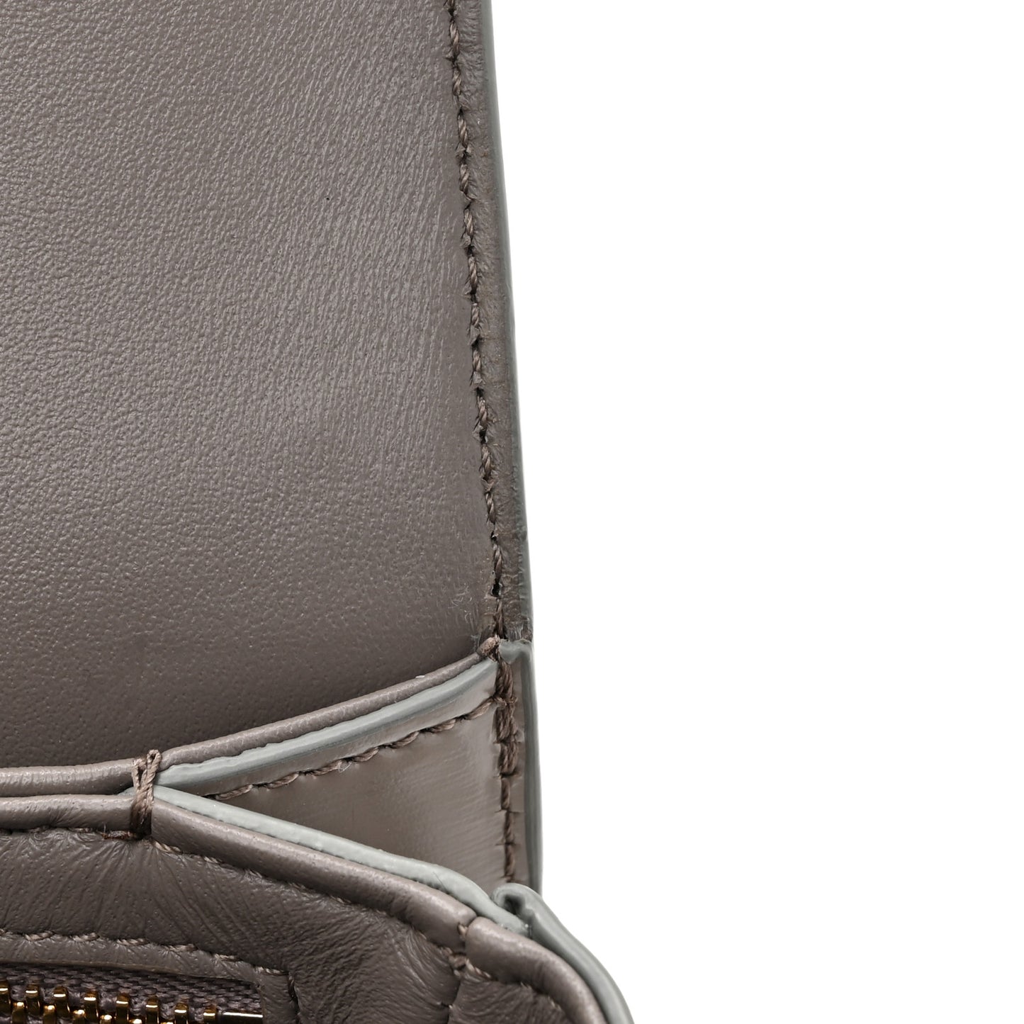 Shiny Calfskin Teen Triomphe Pebble